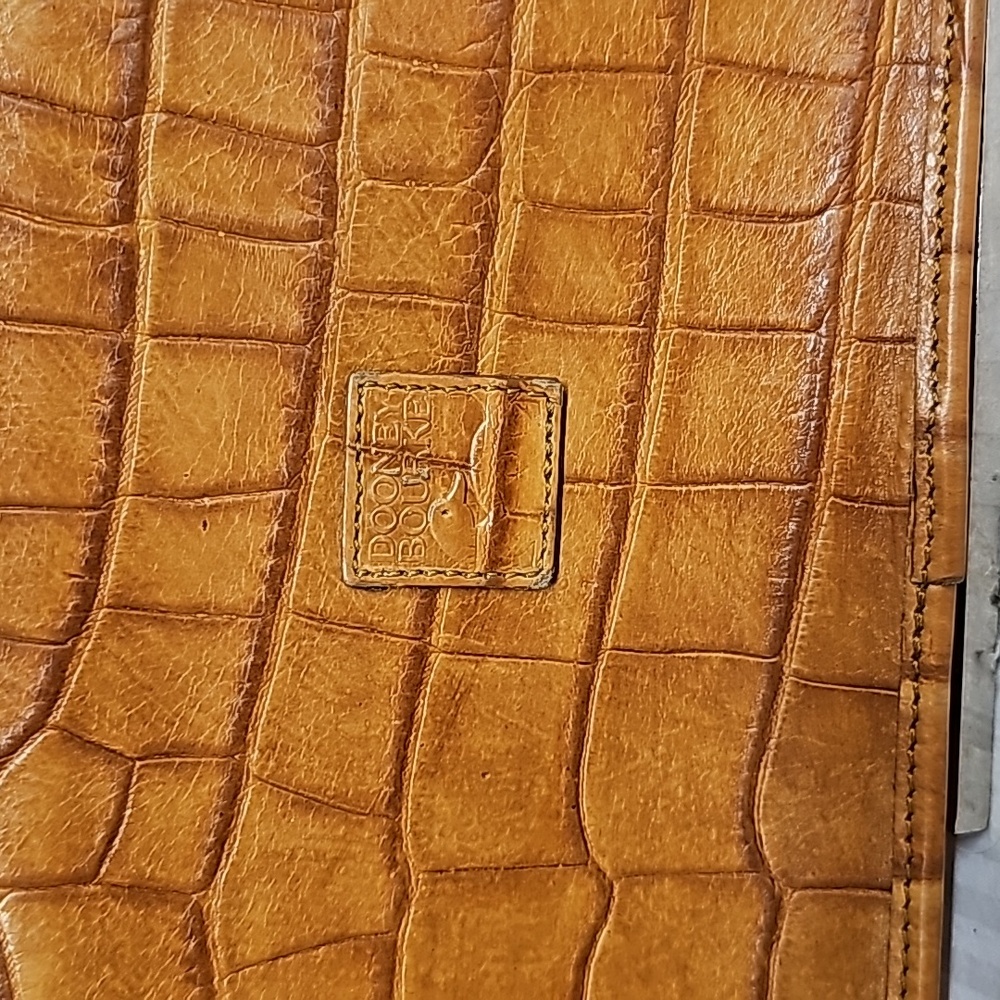 DOONEY AND BOURKE BAYOU COLLECTION SHOULDER BAG BFPM-06-396 - Picture 5 of 16